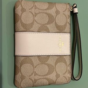 NEW (never been used) with tags Coach Wrist Wallet